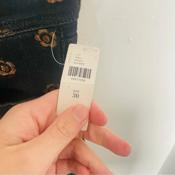 NEW Anthropologie Pilcro Slim Straight Gold Rose Embroidered Jeans Bohemian - Picture 9 of 9